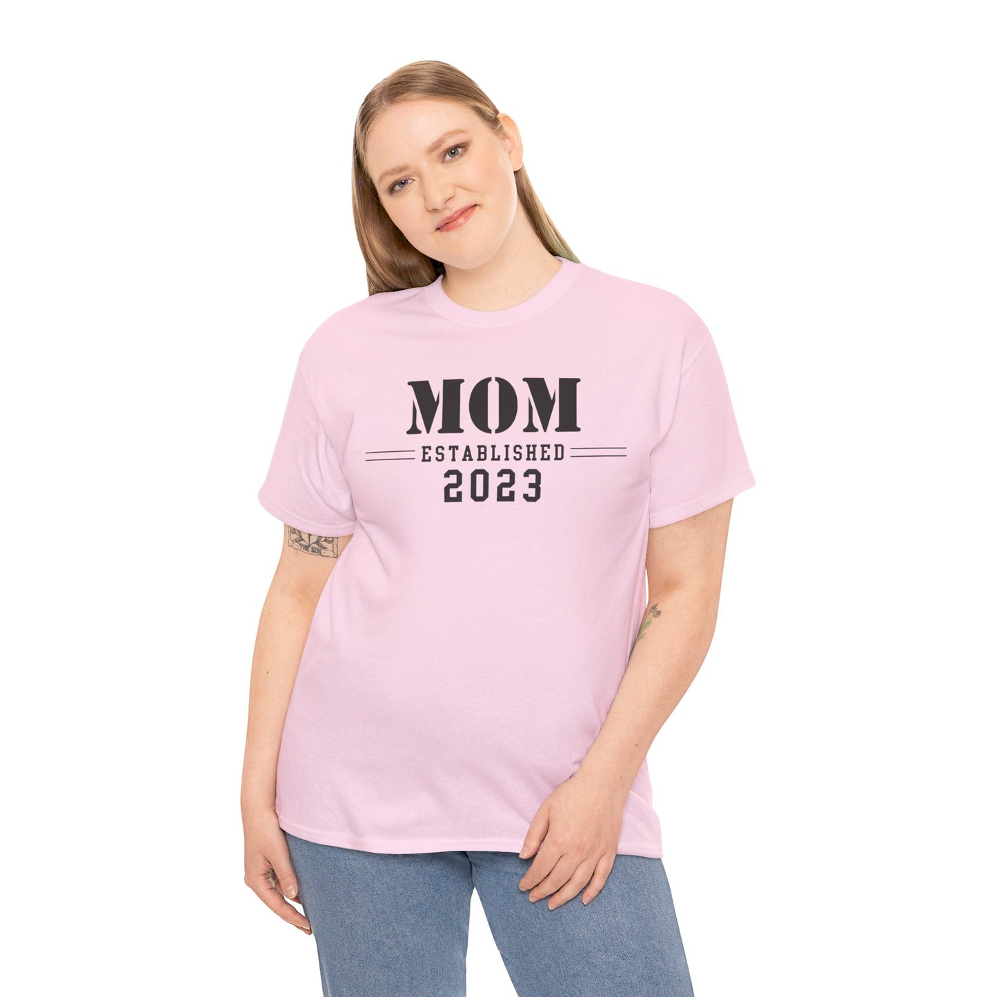 Mom Established 2023 Unisex Heavy Cotton Tee
