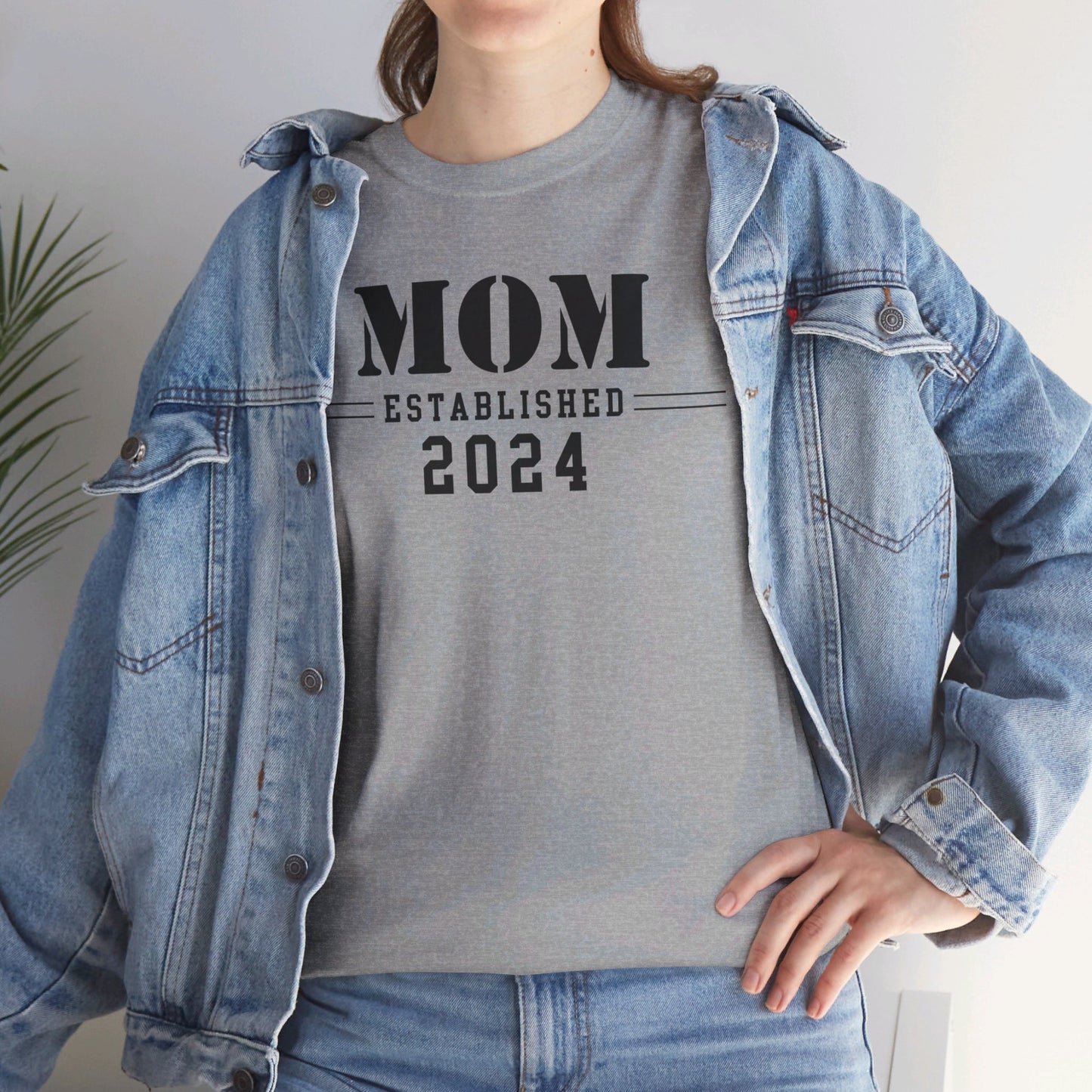 Mom Established 2024 Unisex Heavy Cotton Tee
