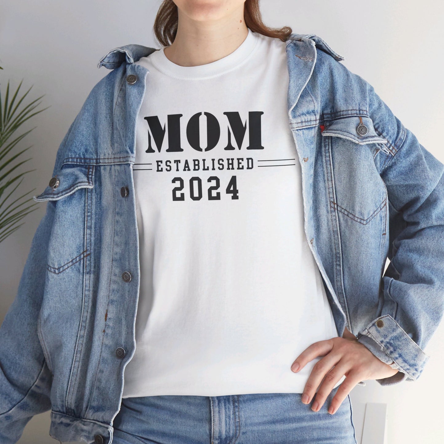 Mom Established 2024 Unisex Heavy Cotton Tee