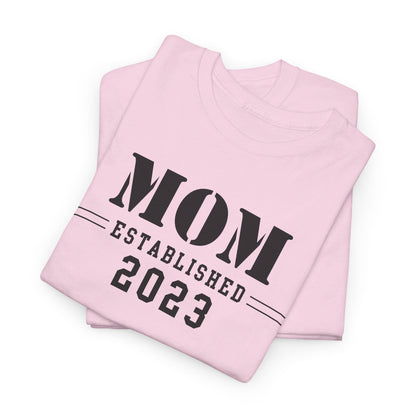 Mom Established 2023 Unisex Heavy Cotton Tee