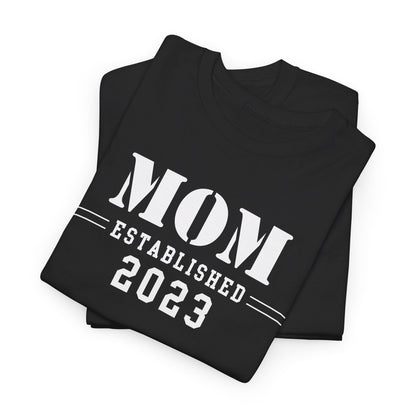 Mom Established 2023 Unisex Heavy Cotton Tee