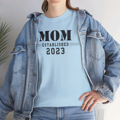 Mom Established 2023 Unisex Heavy Cotton Tee