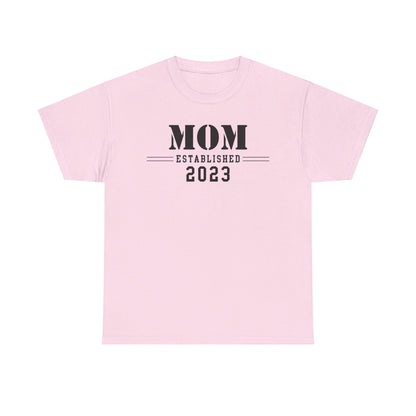 Mom Established 2023 Unisex Heavy Cotton Tee