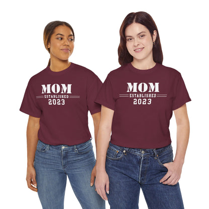 Mom Established 2023 Unisex Heavy Cotton Tee