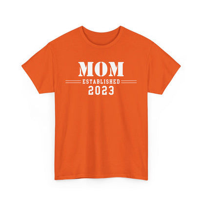 Mom Established 2023 Unisex Heavy Cotton Tee